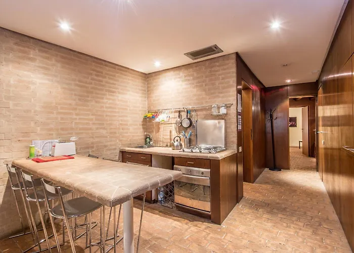Enchanting Two Bedroom Navona Appartement